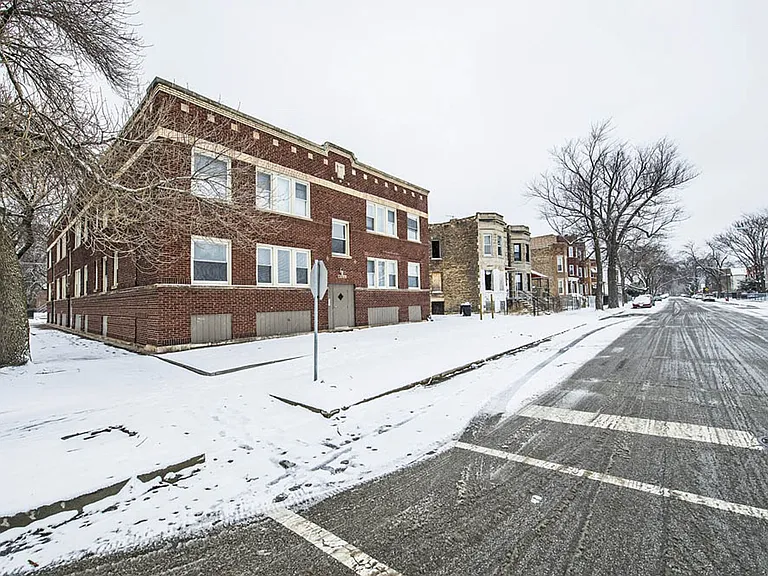 7254 S University — Photo 19