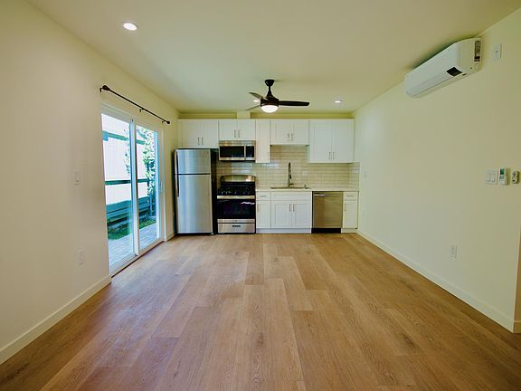 5th image of 602 Douglas St