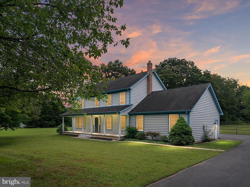 1st image of 218 Lakeside Dr