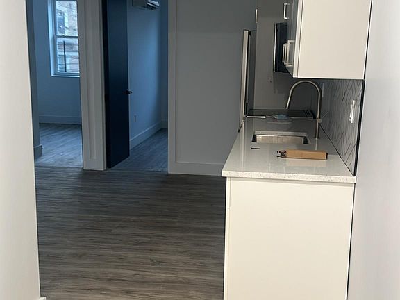 4th image of 1266 Chisholm St #1-5
