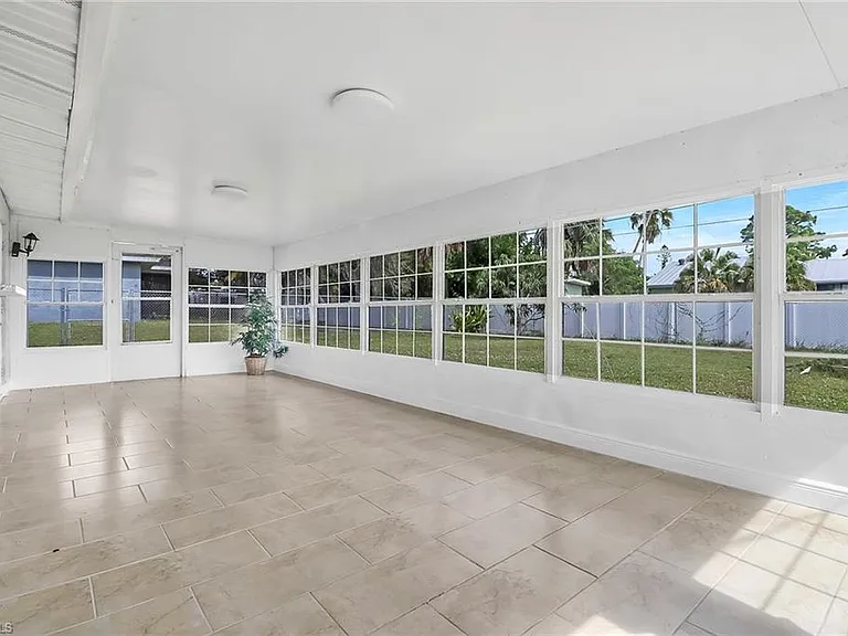 18659 Sarasota Rd — Photo 18