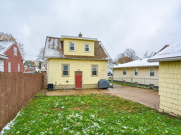 5th image of 1145 De Boer St SW