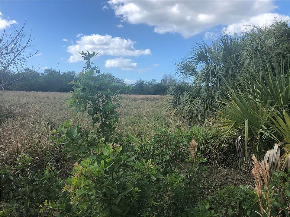 2nd image of 2817 Gulf City Rd