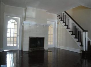 7012 Cresheim Rd, Philadelphia, PA 19119