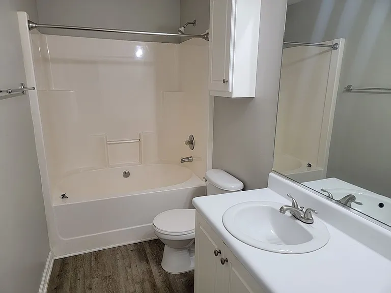 1234 Longpoint Dr — Photo 11