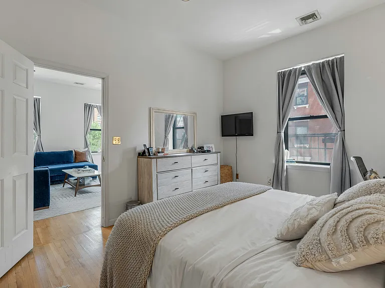 300 Hudson St #7 — Photo 7