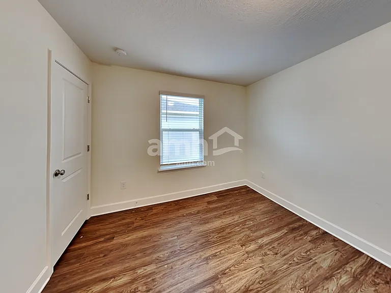 911 Walden Pond Dr — Photo 24