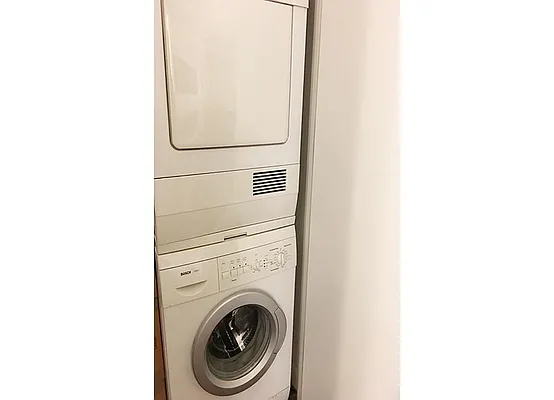 Rented by Warburg | media 33