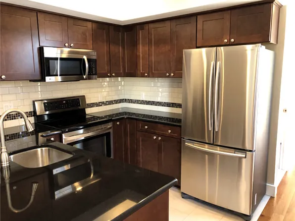 637 N 2nd St, Philadelphia, PA 19123