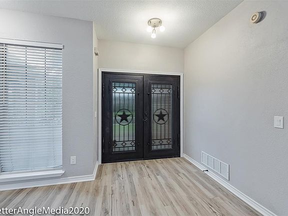 5th image of 4128 Lawngate Dr