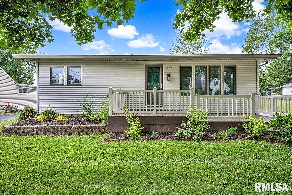 213 Bird Ave photo 1
