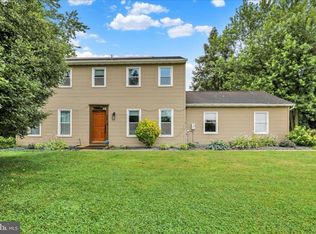 40 Hunters Run Rd, Honey Brook, PA 19344