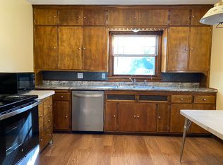 830 S Irwin Ave, Green Bay, WI 54301