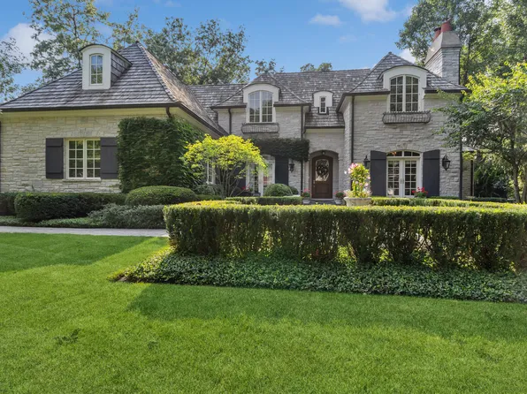 1072 Aynsley Ave, Lake Forest, IL 60045