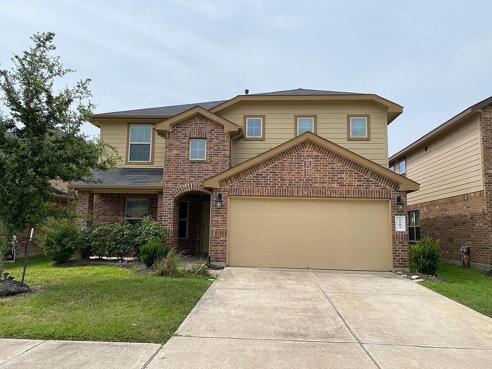 1st image of 2107 Bravos Manor Ln