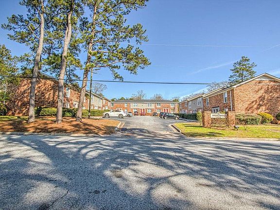3rd image of 2201 Walden Dr APT B1