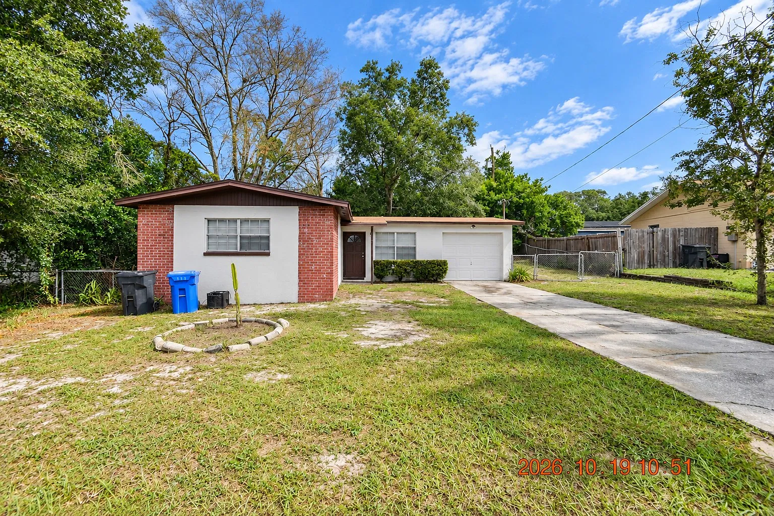 3 bed, 1050 sqft, $1,895 — Photo 1