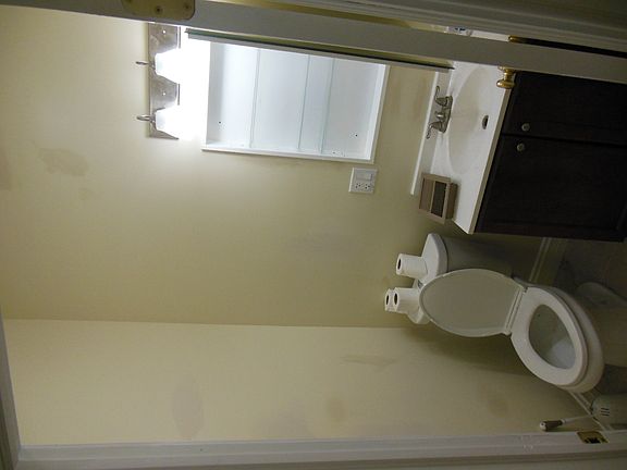 4th image of 1522 W Bryn Mawr Ave APT 1