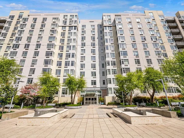 40 22 College Point Blvd #9P, Flushing, NY 11354