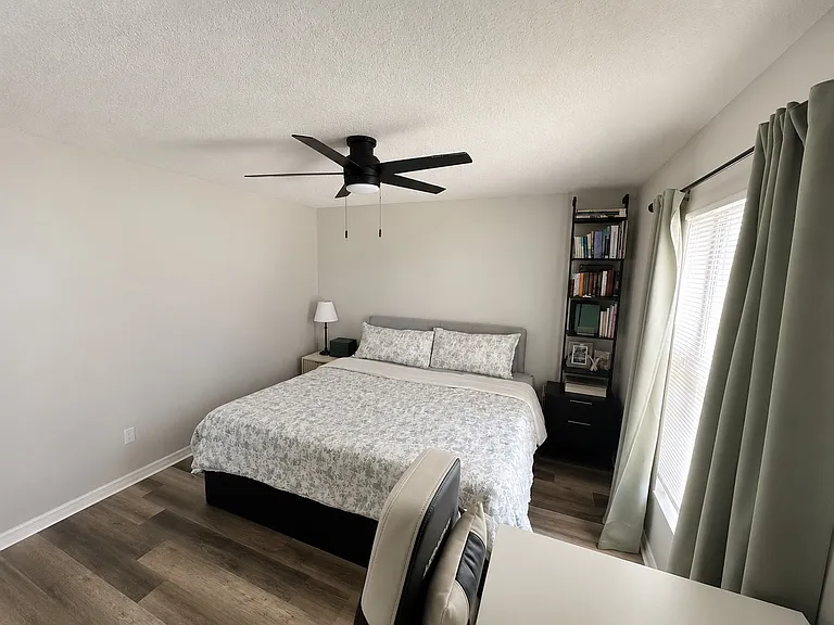 320 W Voorhis Ave — Photo 7