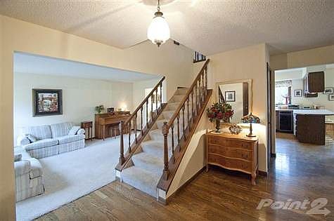 2nd image of 1592 Coventry Square Dr