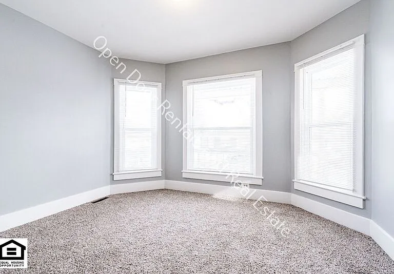 515 N State St #515 N STATE — Photo 18