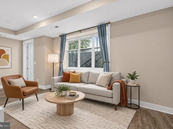 1108 S Highland St #1, Arlington, VA 22204