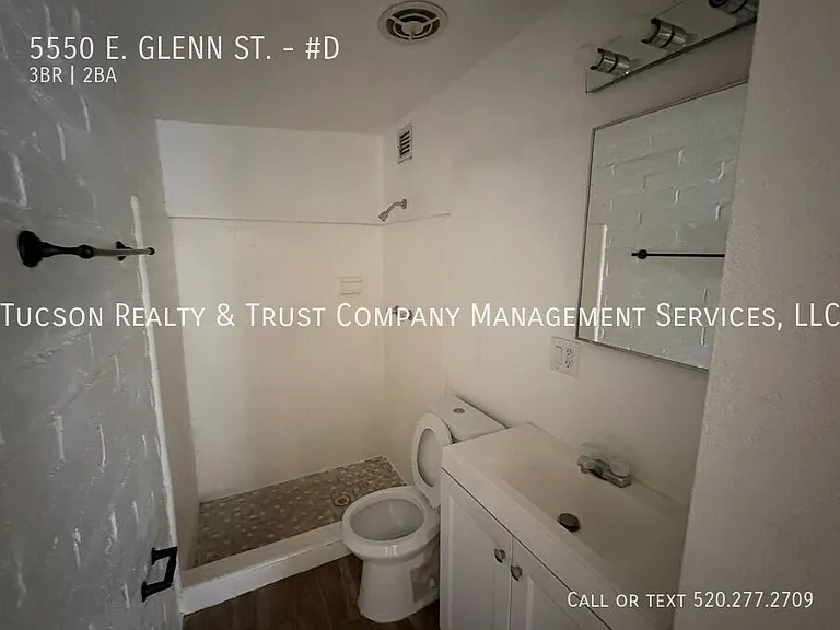 5550 E Glenn St #D — Photo 8