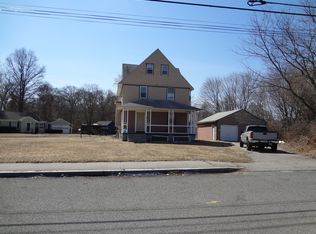27 Circle Dr, Seekonk, MA 02771
