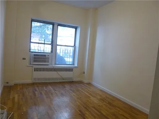 Rented by Siderow Residential Group | media 31