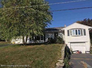 109 Camp Hill Dr #L-13, Clarks Summit, PA 18411