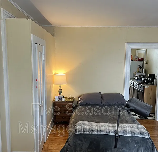 19 Grant St #2 — Photo 3