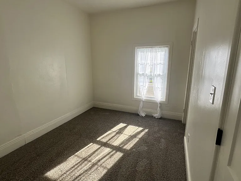 117-119 Neal Ave #1 — Photo 11