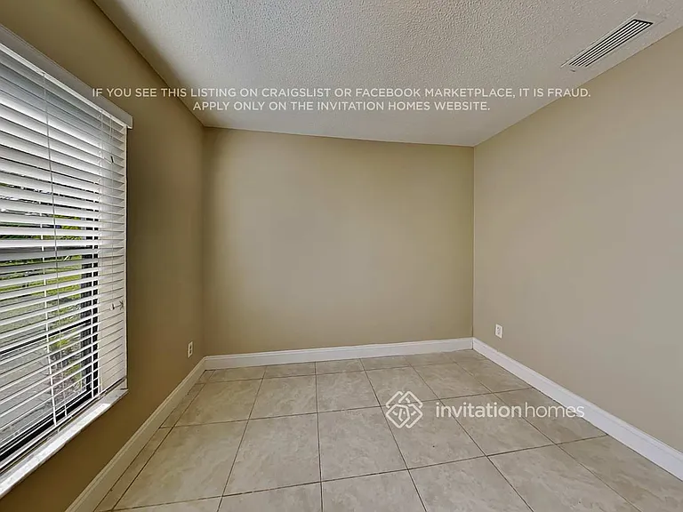 359 Las Palmas St — Photo 11