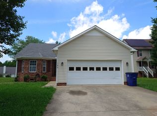 160 Crossfield Ridge Ct, Winston Salem, NC 27127