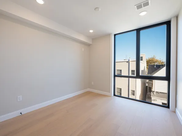 10 South Street image 29 of 39