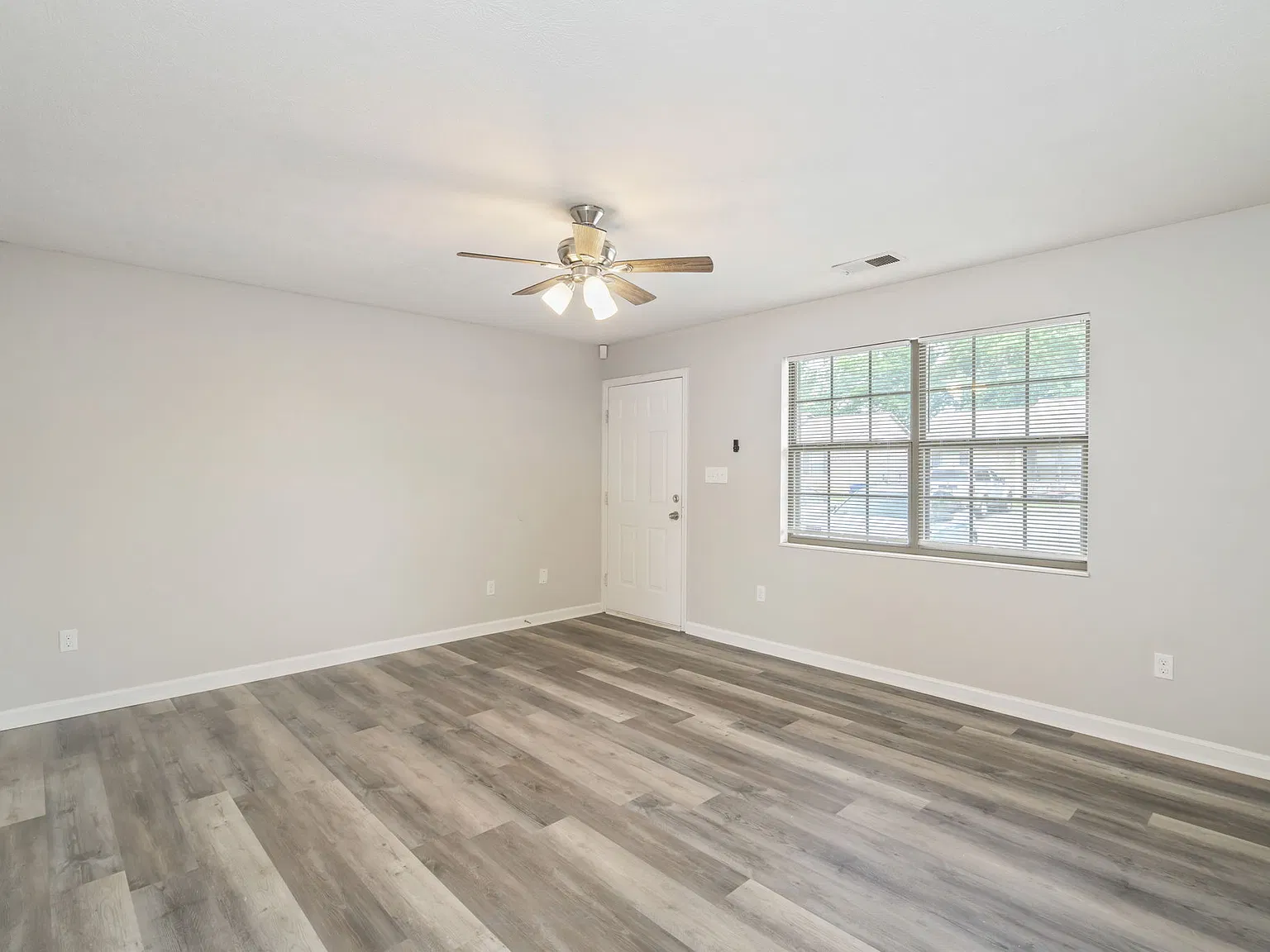 (Achjcp) Brownstone Way Apts (20 Units) - 30 — Photo 4