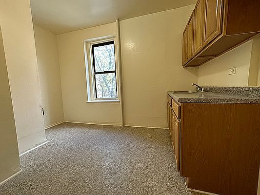 3rd image of 115 E Mosholu Pkwy N APT C24