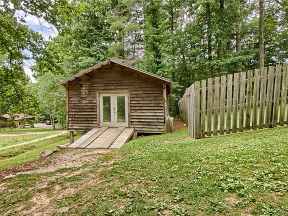 5th image of 111 Rockwood Ln