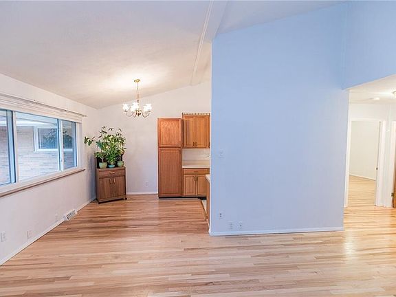 4th image of 21872 River Oaks Dr APT 4H
