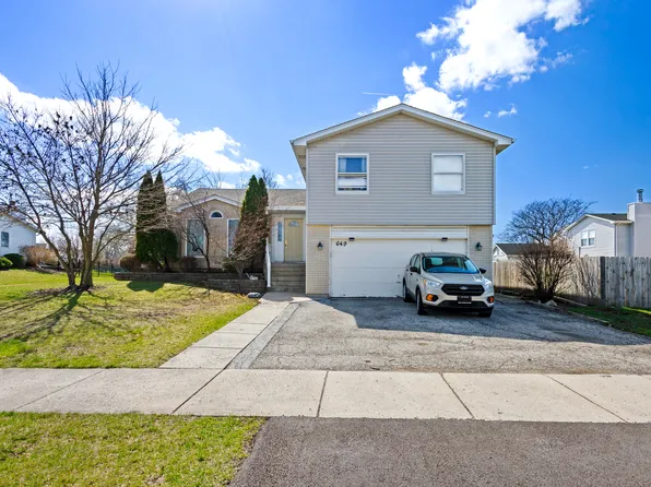 649 Hiawatha Dr, Carol Stream, IL 60188