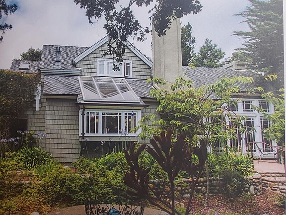 Garden view looking towards kitchen and living room