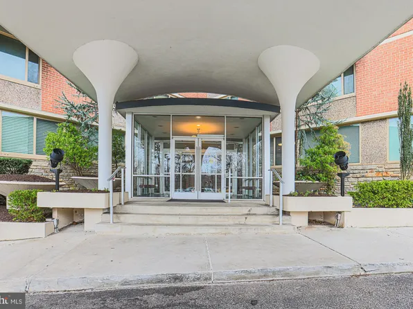 1 E University Pkwy Unit 501, Baltimore, MD 21218