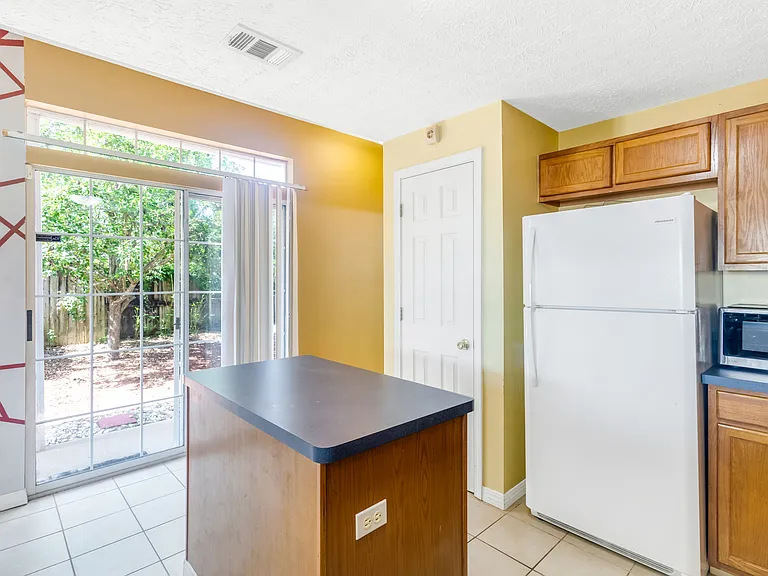 13 Chatelaine Cir SE #1 — Photo 12