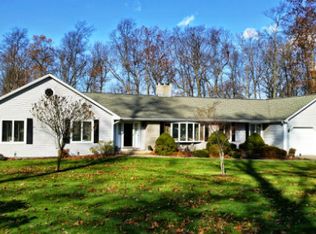 82 Westview Ter, Unionville, CT 06085