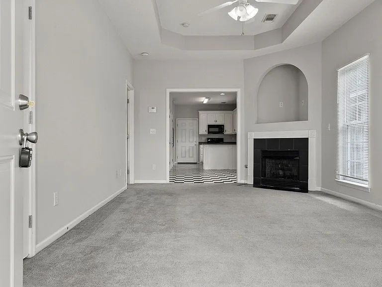 2003 Stardust Dr — Photo 2