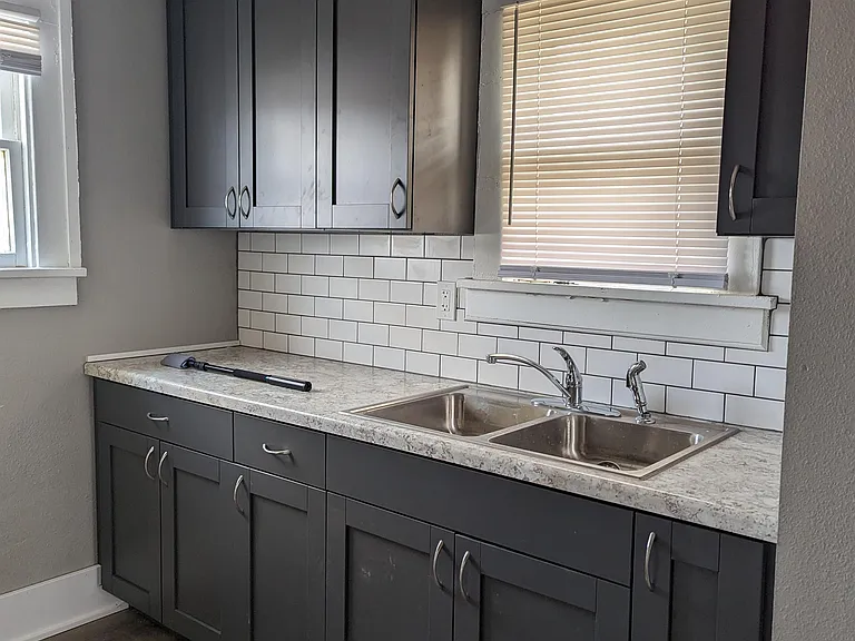 538 Sherman Ave — Photo 3