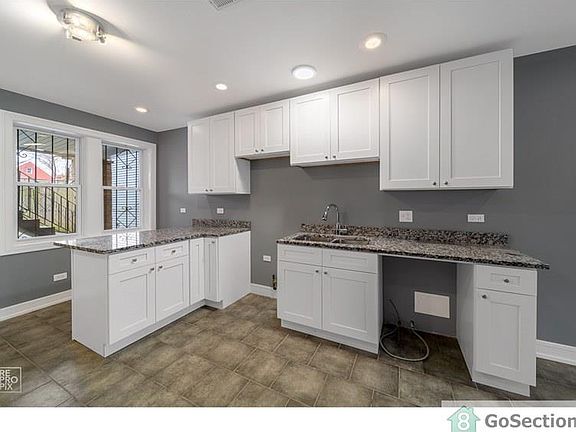 3rd image of 2831 S Drake Ave #1