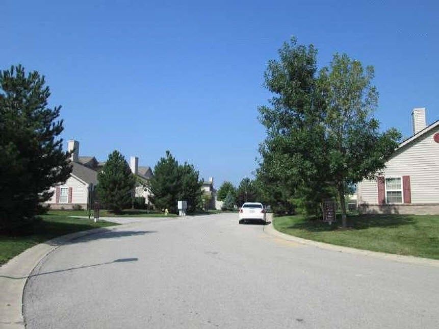 2nd image of 5472 Kelvington Ln