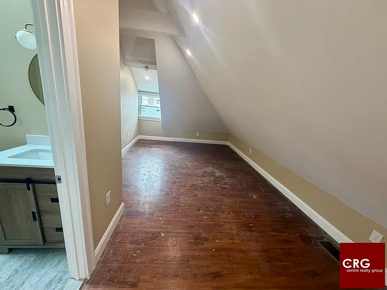 430 Meridian St #2 — Photo 16